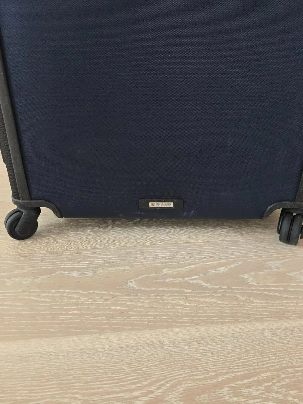 Tumi Alpha 3 Expandable 4 Wheeled Packing Case Luggage in Black/Navy